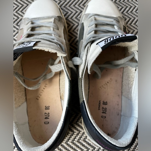 🌟LIKE NEW Golden Goose Deluxe Brand Superstar Sneakers🌟 - Picture 6 of 10
